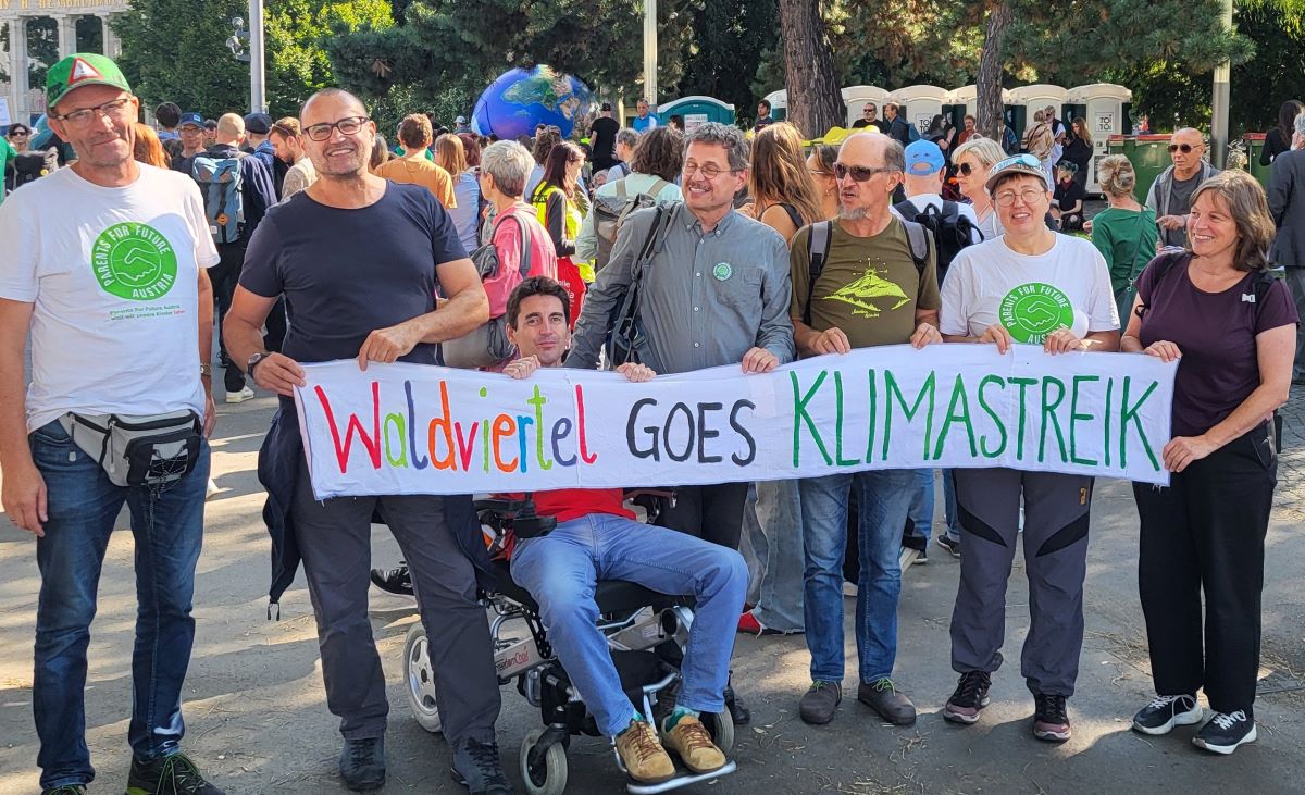 Die Klimabewegung Waldviertel beim Weltweiten Klimastreik gemeinsam mit 13000 Klimaaktivist:innen.