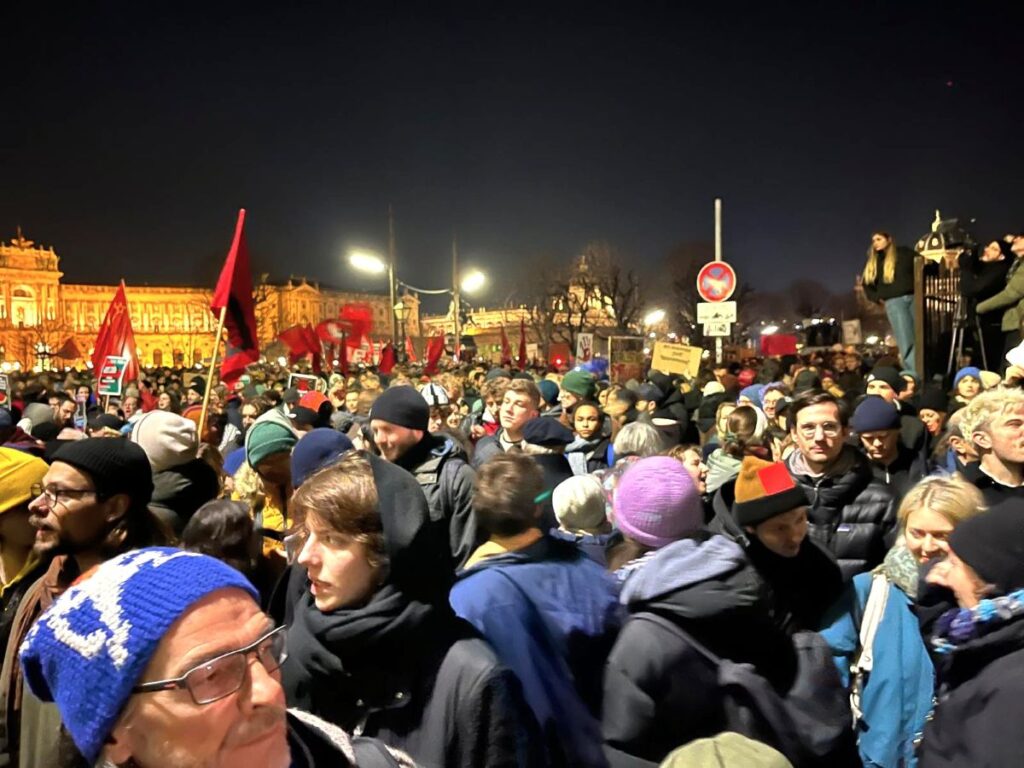 50.000 am Ballhausplatz gegen Rechts