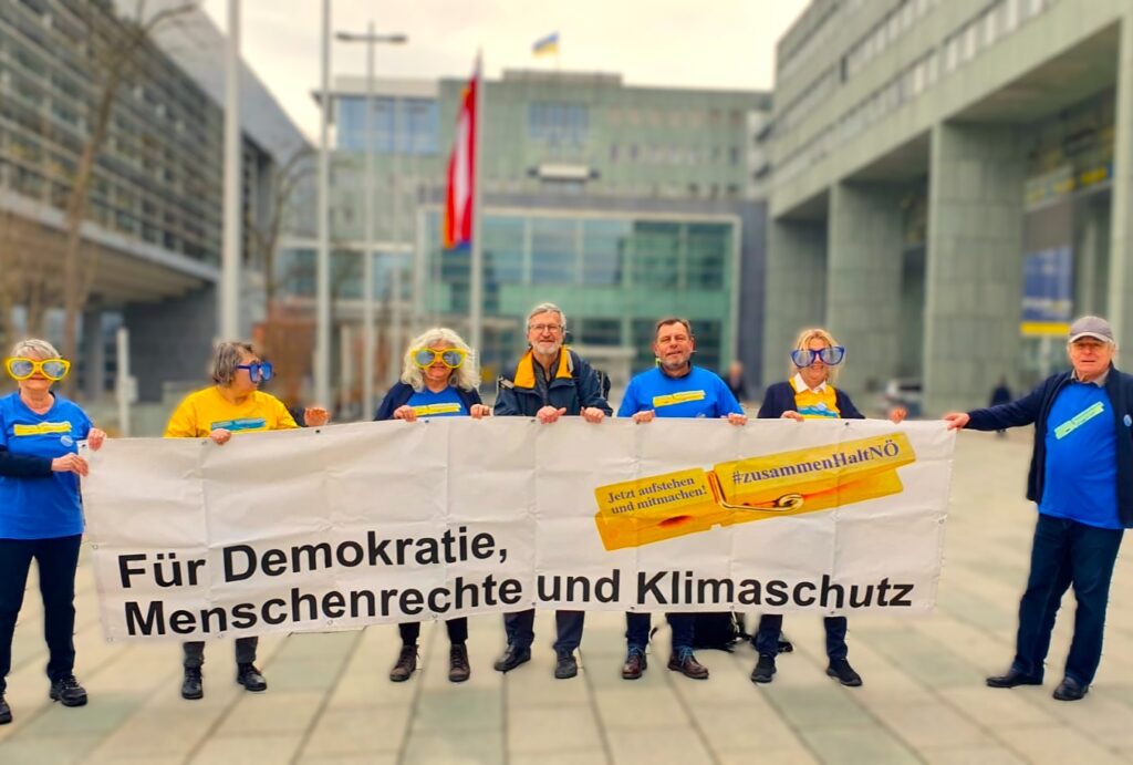 Demo Landhaus_ZusammenHaltNÖ
